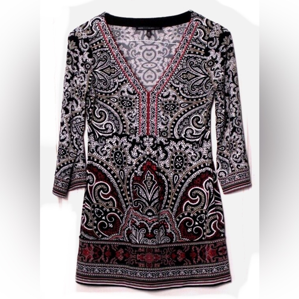 White House Black Market Size XXS V-neck tunic blouse embroidered neckline